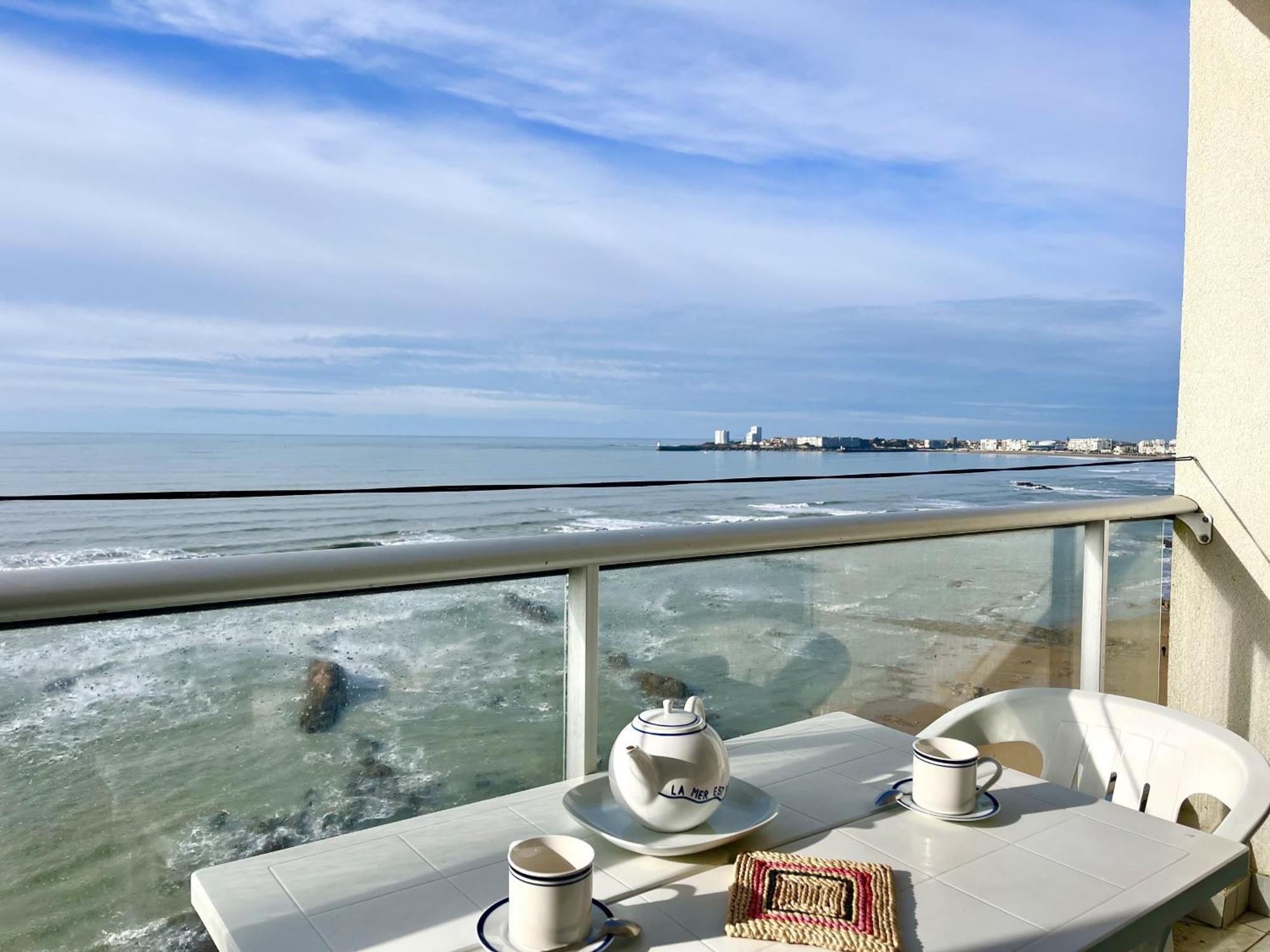 Joli Appartement Avec Vue Imprenable Sur La Baie Des Sables - 4 Pers Ле-Сабль-д’Олон Экстерьер фото