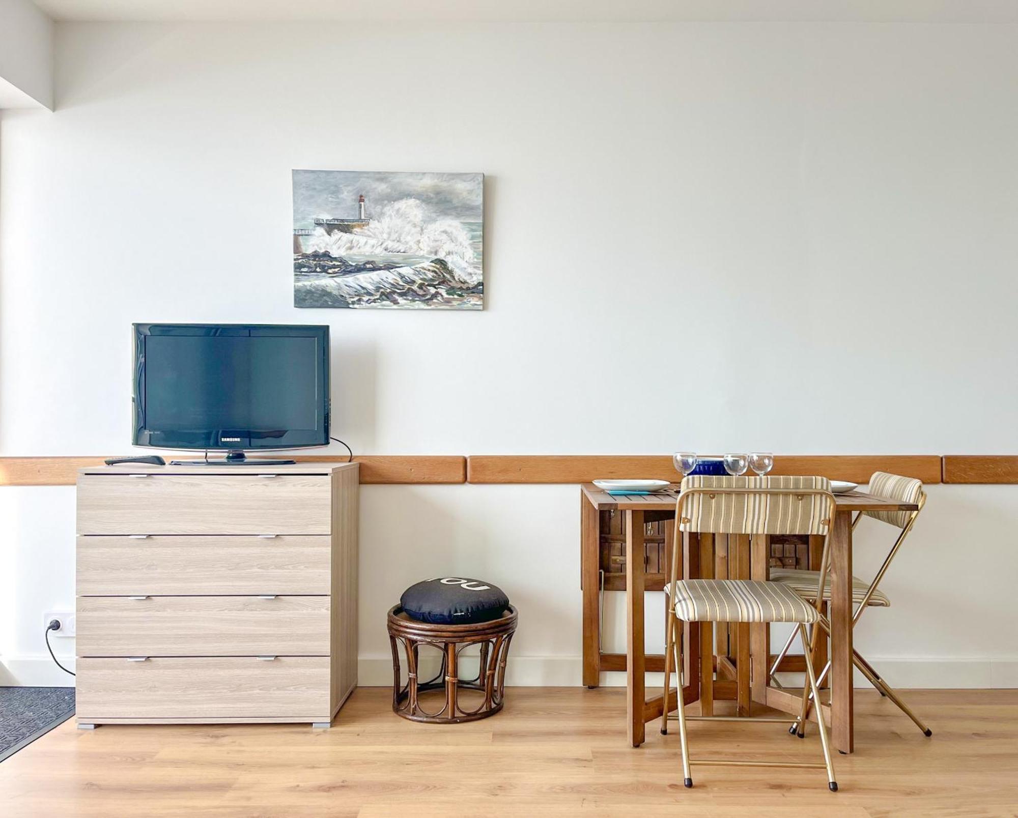 Joli Appartement Avec Vue Imprenable Sur La Baie Des Sables - 4 Pers Ле-Сабль-д’Олон Экстерьер фото